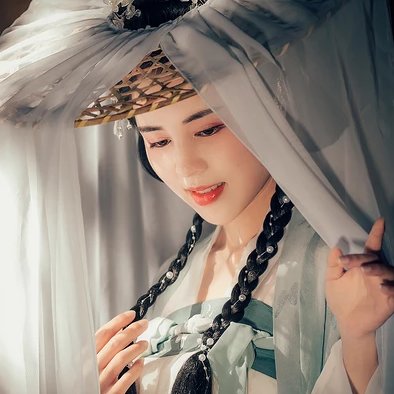 素雅笠紗女生頭像，唯美古風(fēng)真人頭像