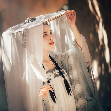 素雅笠紗女生頭像，唯美古風(fēng)真人頭像