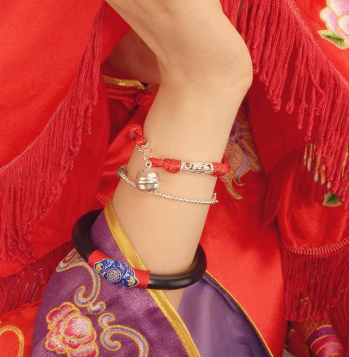 囍吉福連文苑手鏈，本命年紅繩銀蓮花鈴鐺首飾