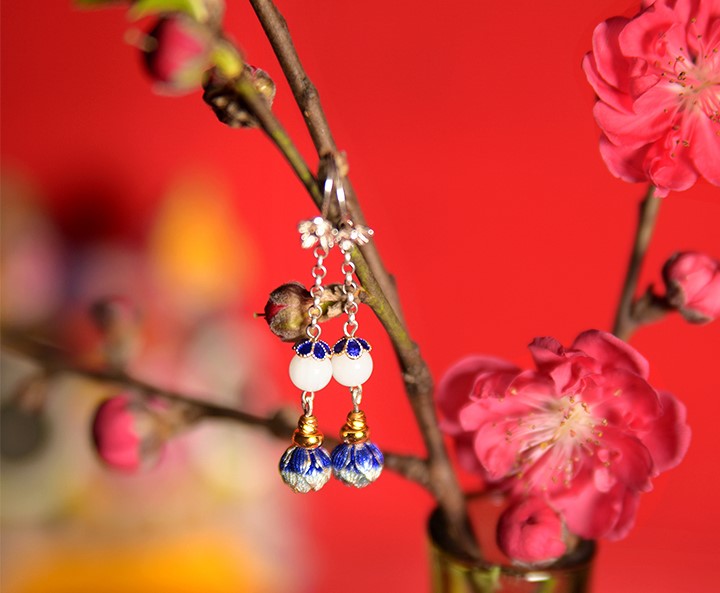 氣質(zhì)銀流金耳飾，純白貝珠顏如玉耳環(huán)首飾