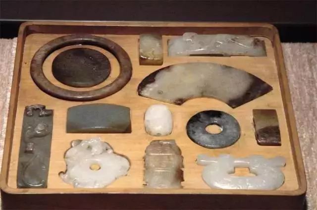 古代“博古架”藏寶貝，精美絕倫多寶格！