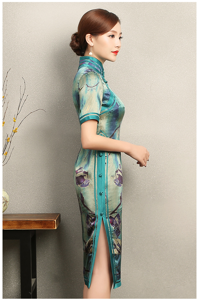 古典韻味花良旗袍，撞色花枝短袖旗袍裙