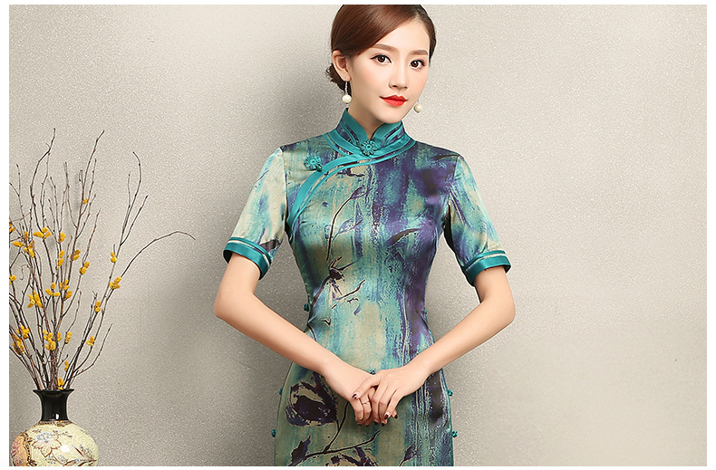 古典韻味花良旗袍，撞色花枝短袖旗袍裙