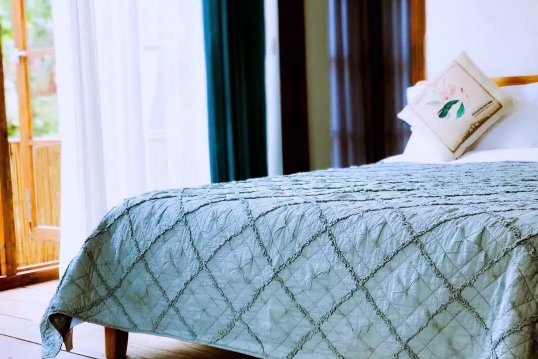 古山重水云間，細(xì)水長流吸引你