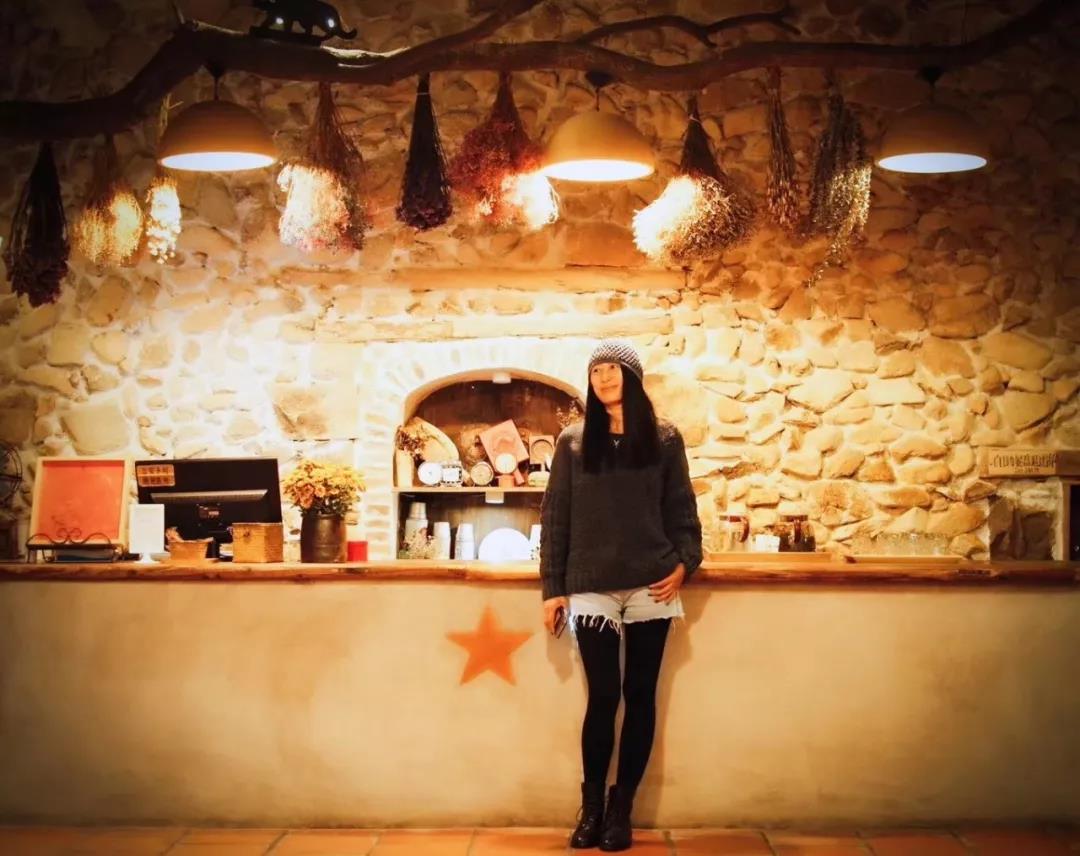 古山重水云間，細(xì)水長(zhǎng)流吸引你