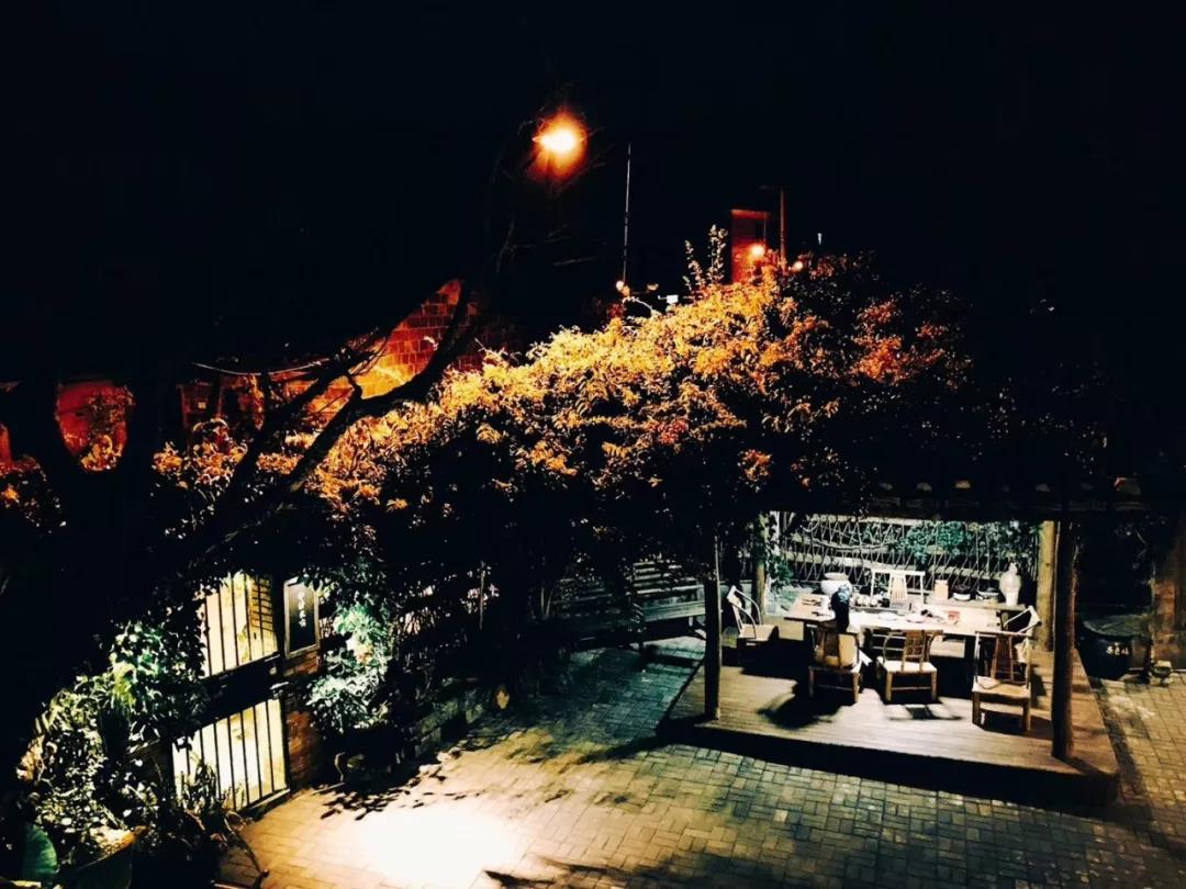 古山重水云間，細(xì)水長(zhǎng)流吸引你