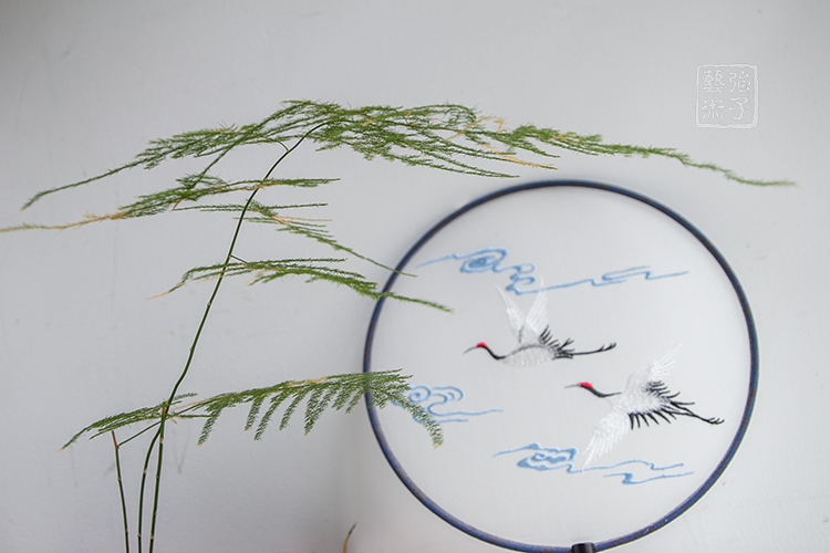 福壽雙鶴刺繡團(tuán)扇，典雅韻味刺繡工藝扇子