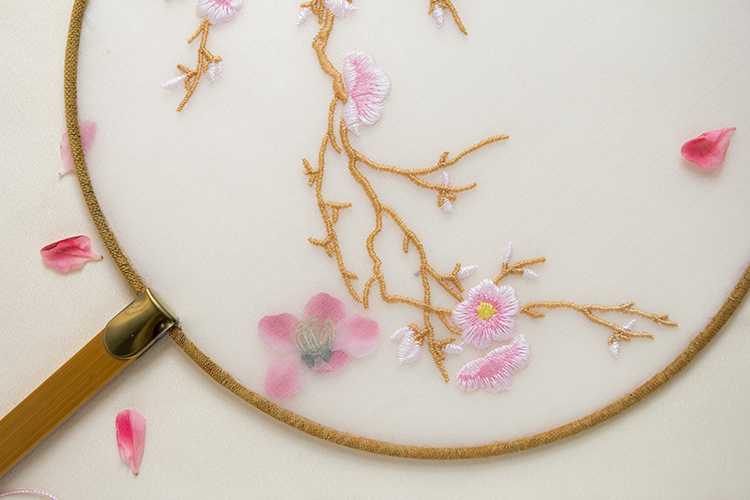 清新桃花刺繡團扇，粉色韻味繡花宮扇工藝扇子