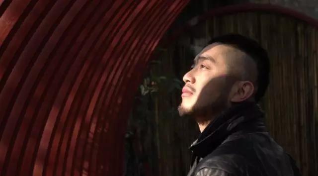 上山上去生活吧，上山上迎你還家！