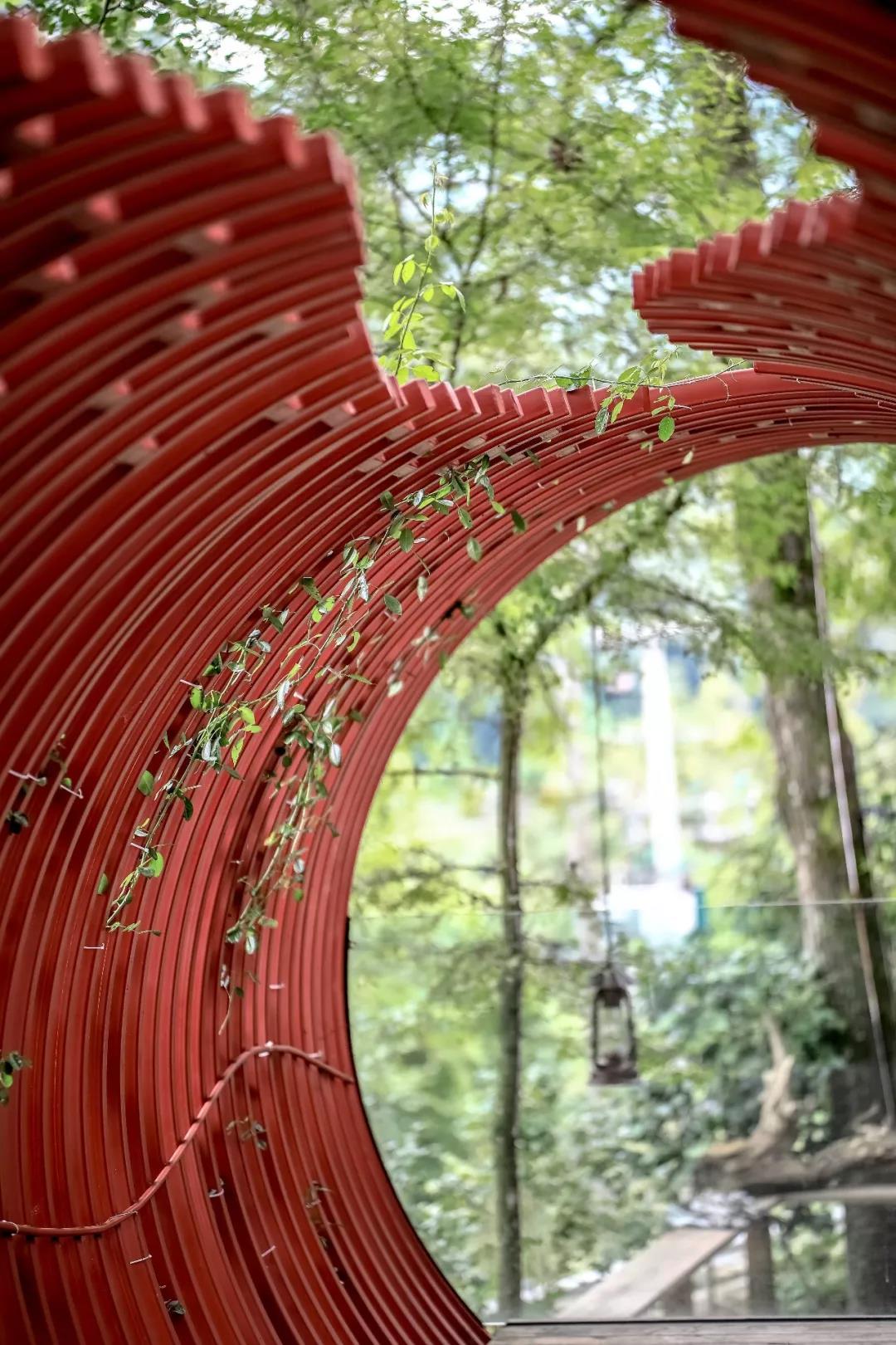 上山上去生活吧，上山上迎你還家！