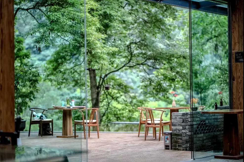 上山上去生活吧，上山上迎你還家！