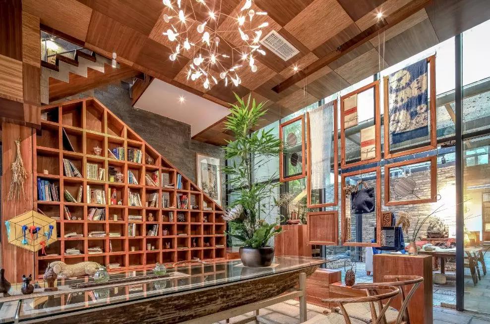 上山上去生活吧，上山上迎你還家！