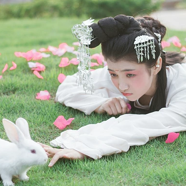 清新迷人帶寵物女生頭像，唯美古風(fēng)真人頭像