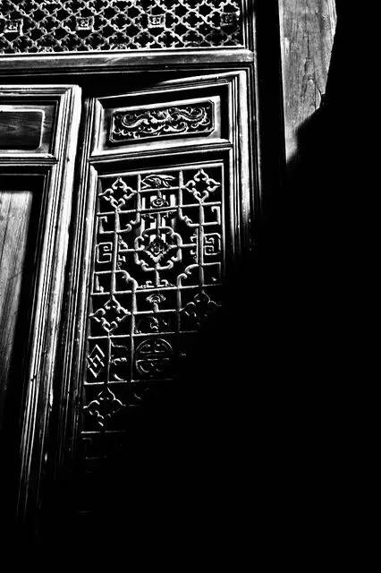 中國(guó)古老的大門(mén)：鎖不住的歷史輪回記憶