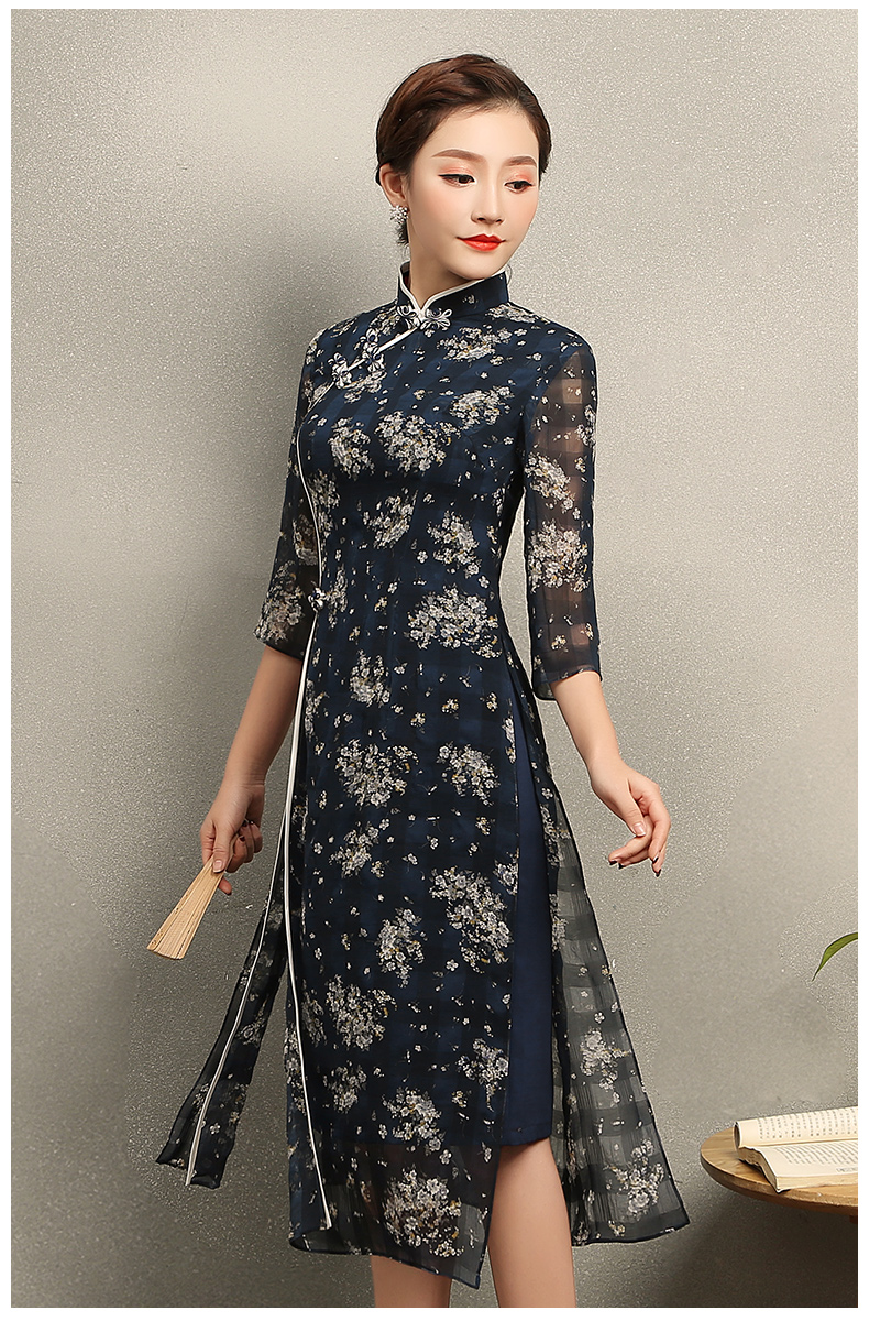 復(fù)古格子藍(lán)侶旗袍，藏藍(lán)色印花旗袍裙