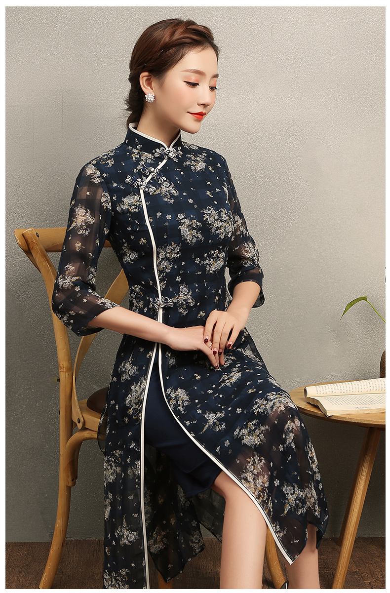 復(fù)古格子藍(lán)侶旗袍，藏藍(lán)色印花旗袍裙