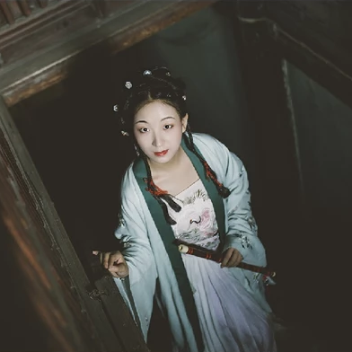 古典氣息帶傘女生頭像，唯美古風(fēng)真人頭像