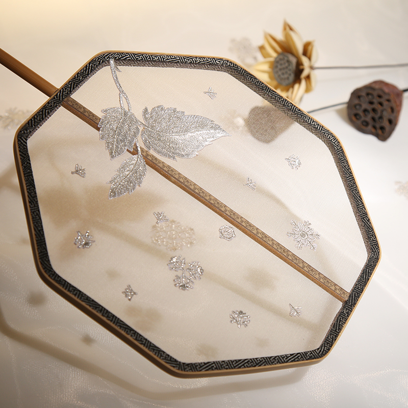 古典白色雪花團扇，福連文苑繡花宮扇扇子