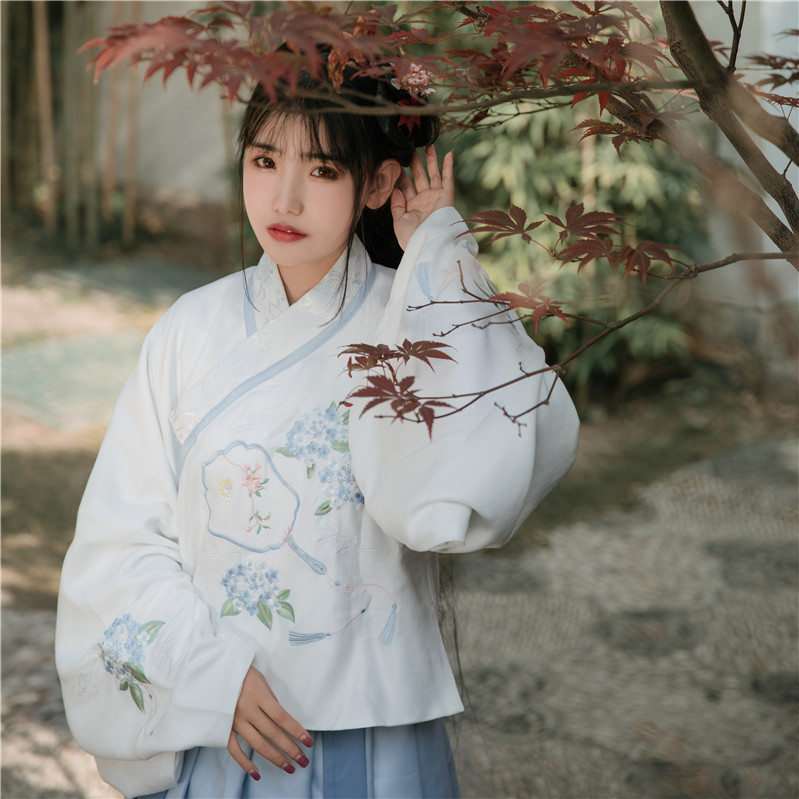 精致紫陽(yáng)扇香圖案繡花漢服，清新交領(lǐng)襦裙?jié)h服