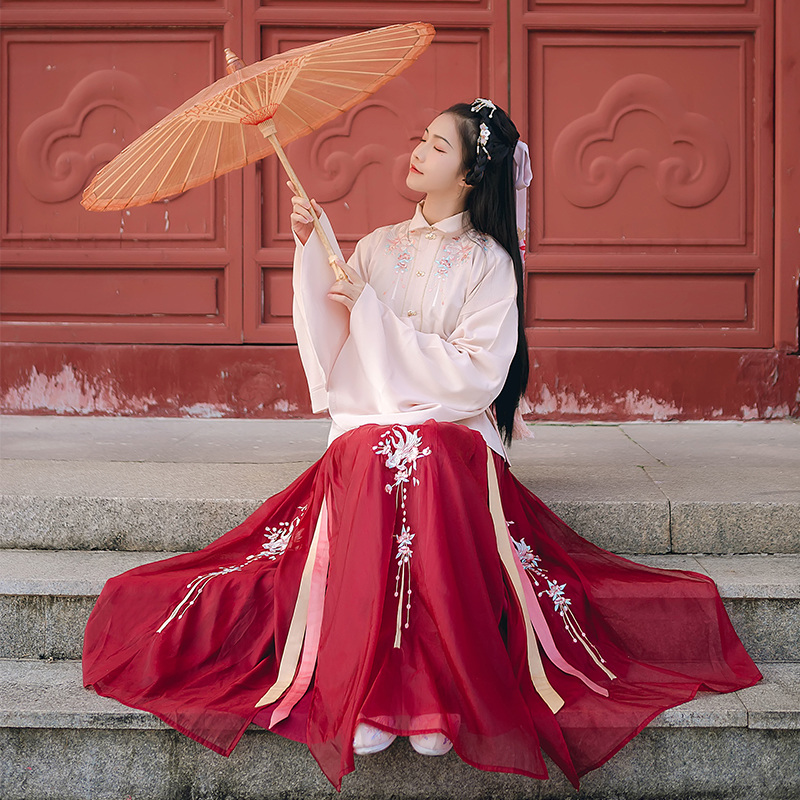 金魚戲水刺繡漢服，傳統(tǒng)立領(lǐng)紅裙?jié)h服圖片