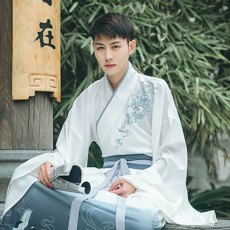 謙謙君子大袖交領(lǐng)襦裙，龍紋刺繡漢服圖片