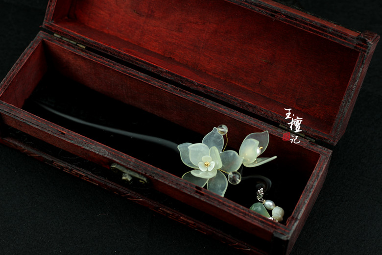 古風(fēng)玉蘭花黑檀木簪子，手工玉簪花頭飾