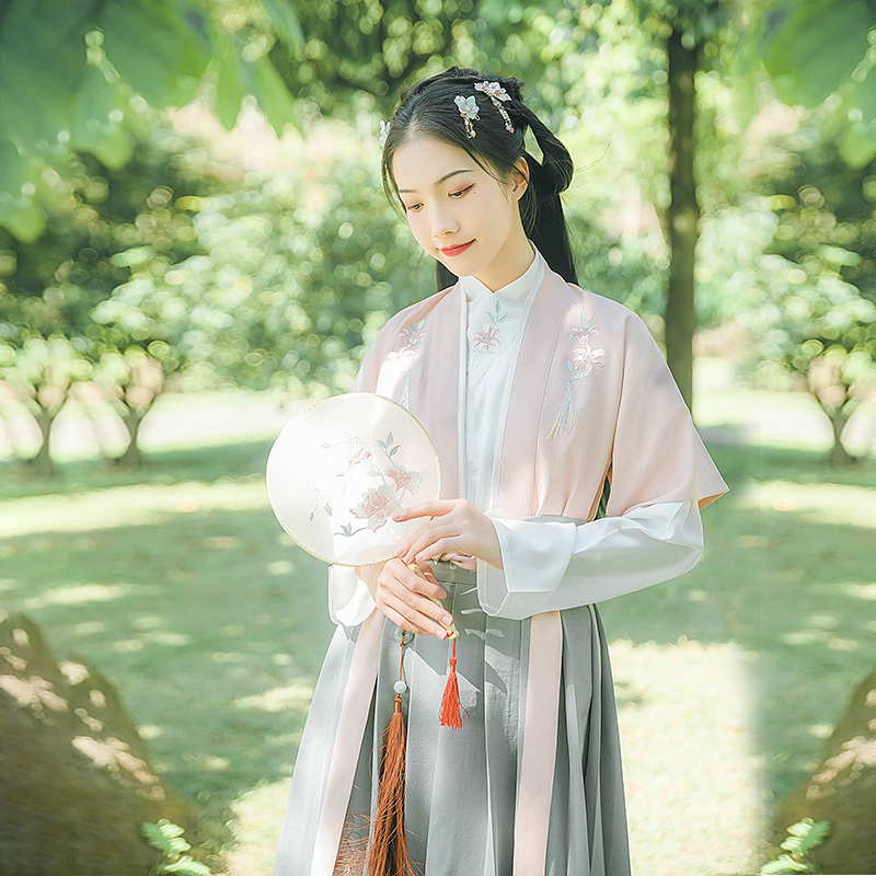 鈴瑤花齊腰襦裙?jié)h服，小清新花枝刺繡漢服圖片