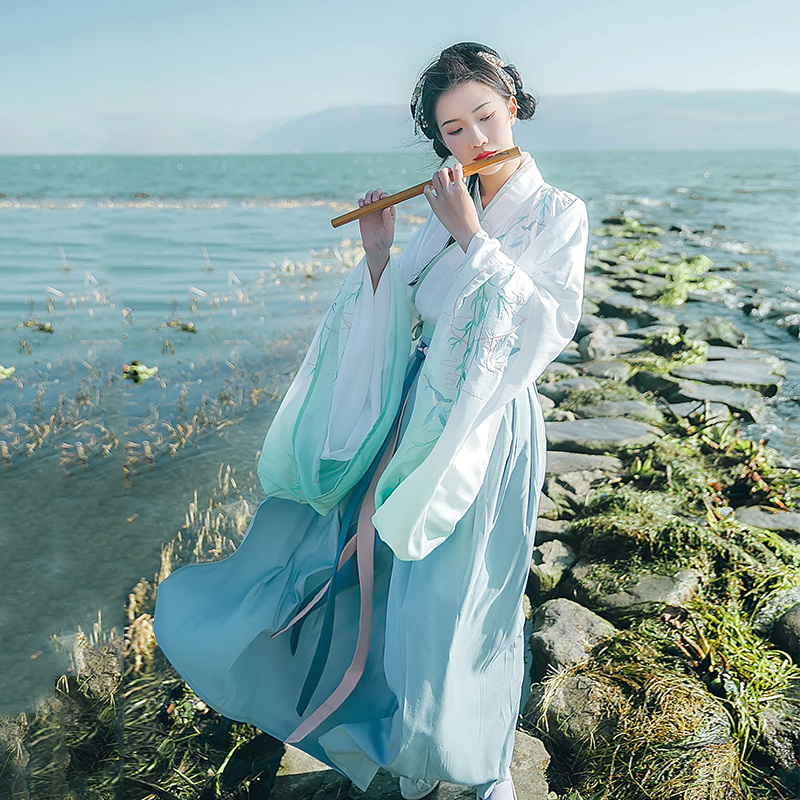 蓬萊閣大袖交領(lǐng)襦裙?jié)h服，漸變花鳥刺繡漢服