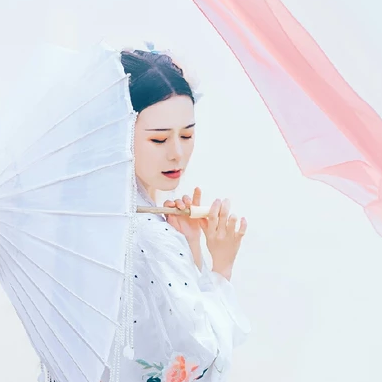 朦朧仙緣女生頭像，唯美古風(fēng)真人頭像