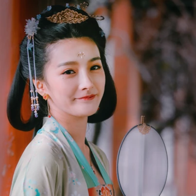 優(yōu)雅持傘女生頭像，唯美古風(fēng)真人頭像