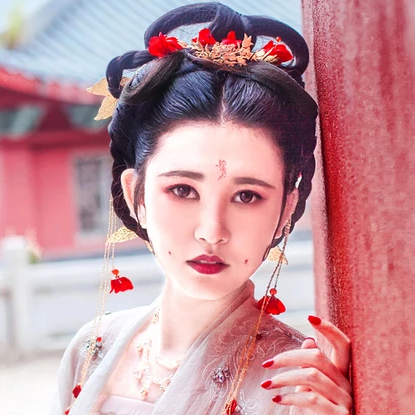 嬌艷朱紅女生頭像，唯美古風(fēng)真人頭像