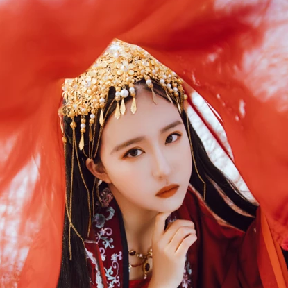 花嫁衣裳女生頭像，唯美古風真人頭像