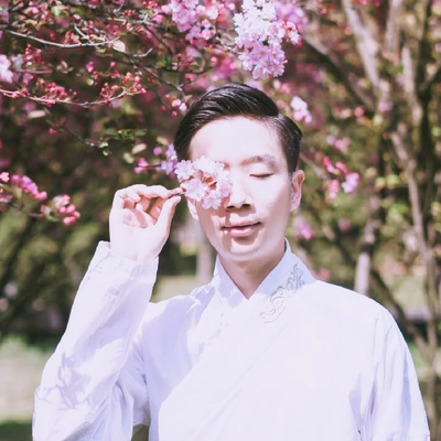 春暖花開男生頭像，唯美古風真人頭像