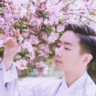 春暖花開男生頭像，唯美古風真人頭像
