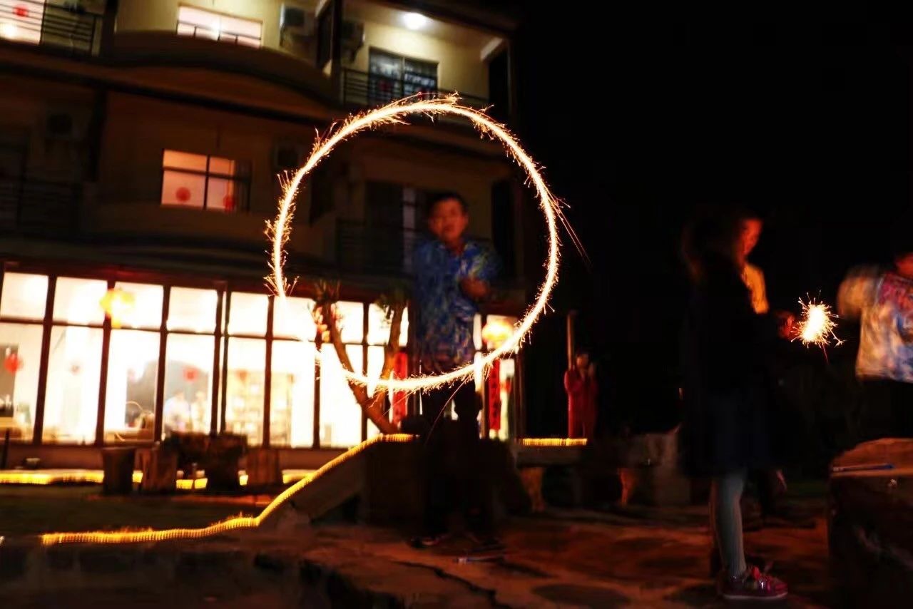 潿洲島·頤客潮宿，有一個(gè)夢(mèng)面朝大海春暖花開(kāi)