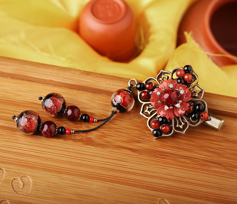 神采飛揚(yáng)發(fā)夾，火紅古典古風(fēng)頭飾