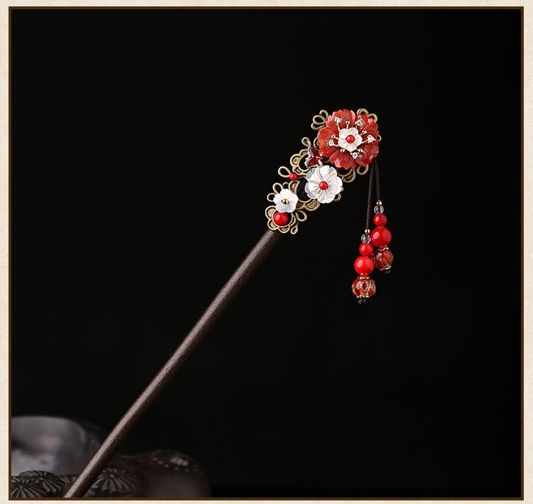 紅葉似火發(fā)簪簪子，青春活力步搖頭飾
