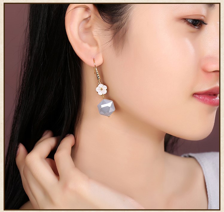 精致菱歌耳環(huán)，別致氣質花朵耳環(huán)首飾