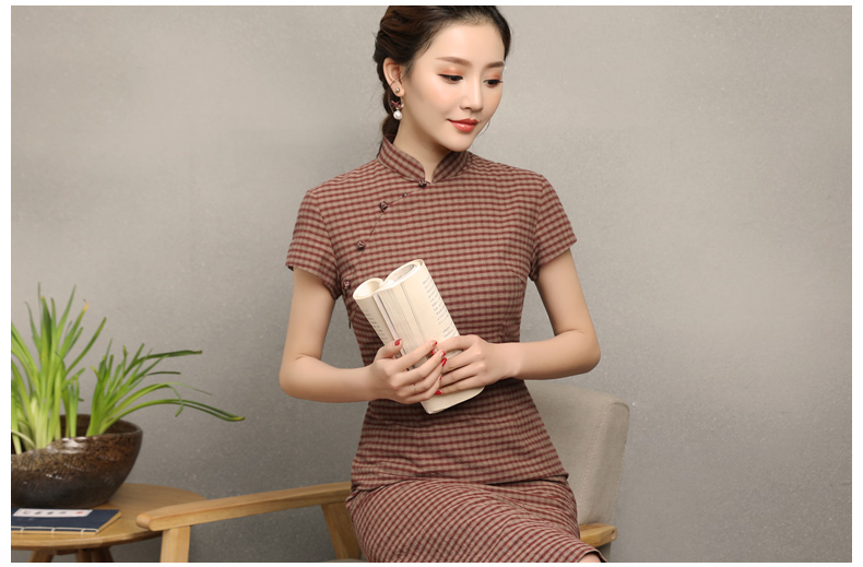 民國(guó)風(fēng)復(fù)古格子旗袍，改良棉麻短袖旗袍圖片