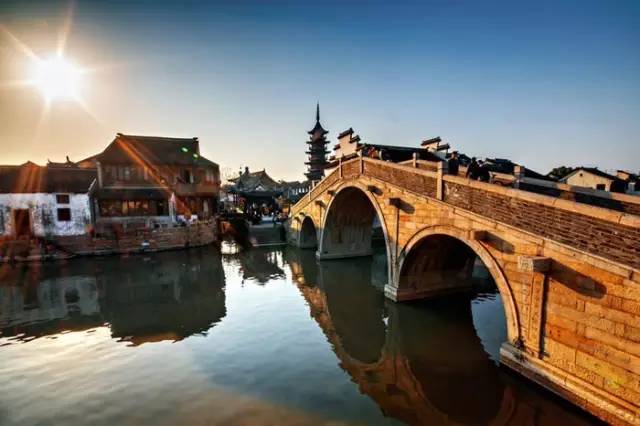 中國古鎮(zhèn)：淺析32個中國最美古鎮(zhèn)！