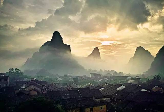 中國古鎮(zhèn)：淺析32個中國最美古鎮(zhèn)！