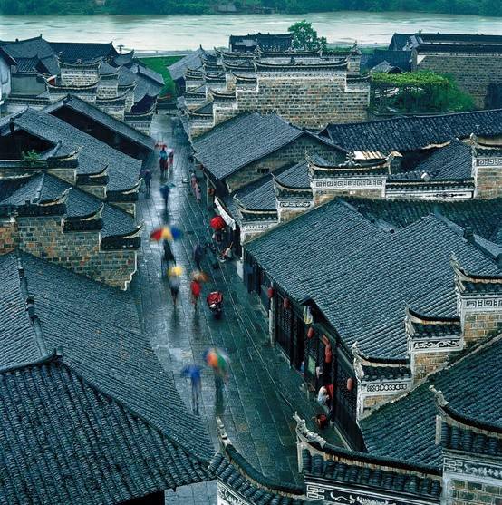 中國古鎮(zhèn)：淺析32個中國最美古鎮(zhèn)！