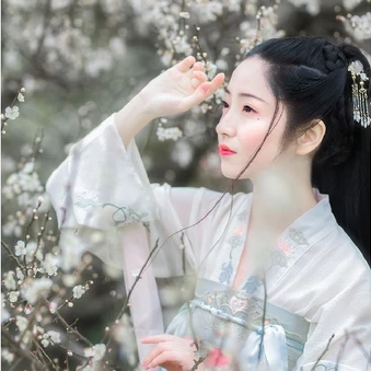 花香滿溢清新女生頭像，唯美古風真人頭像
