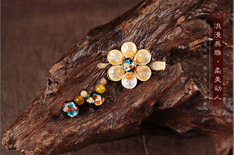 陽光花朵發(fā)夾，清新淡黃花頭飾