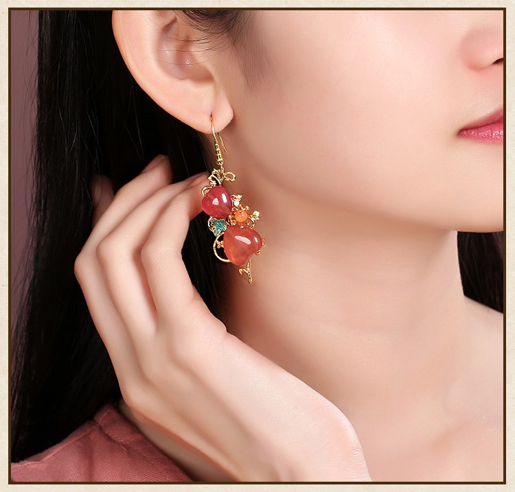 粉嫩心形少女耳環(huán)，復(fù)古閨蜜氣質(zhì)時(shí)尚耳環(huán)