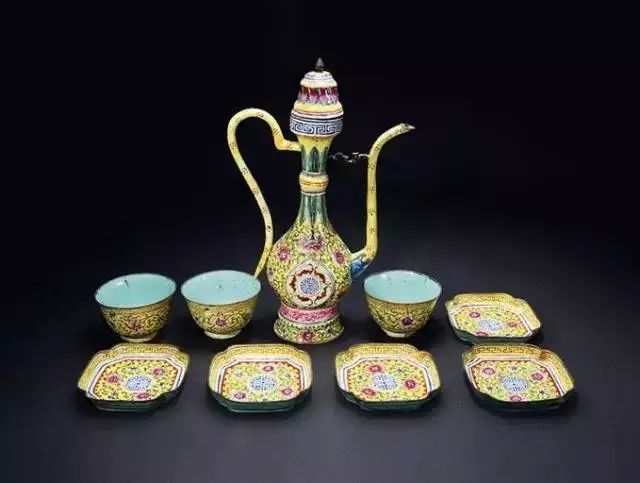 福連文苑古代酒器：酒不醉人人自醉!