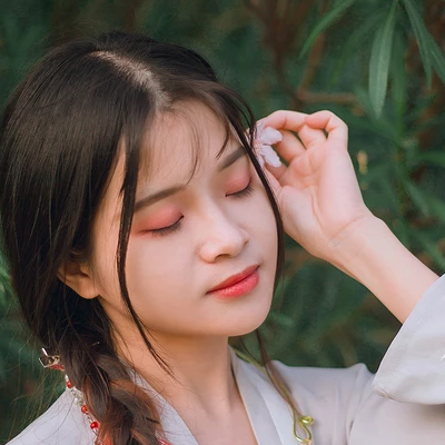 清新淑女持團(tuán)扇女生頭像，唯美古風(fēng)真人頭像