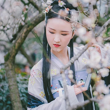 嬌艷花朵女生頭像，唯美古風(fēng)真人頭像