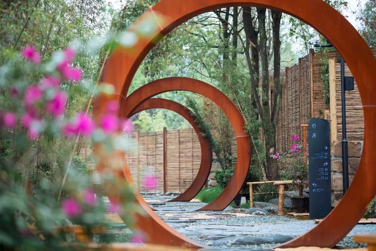 青城山·心越酒店，美的很自然沒有斧鑿的刻意