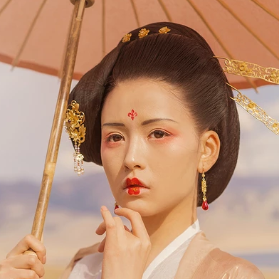 落霞黃昏帶傘女生頭像，唯美古風(fēng)真人頭像